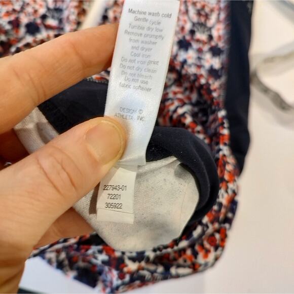Athleta Chatarunga Floral Print Cropped Leggings in Orange/Navy Blue Size Medium - Picture 3 of 10